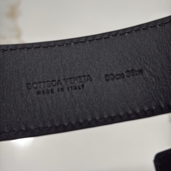 ⭐️⭐️⭐️SOLD⭐️⭐️⭐️Bottega Veneta Textured Dot Leather Belt - Picture 5 of 8